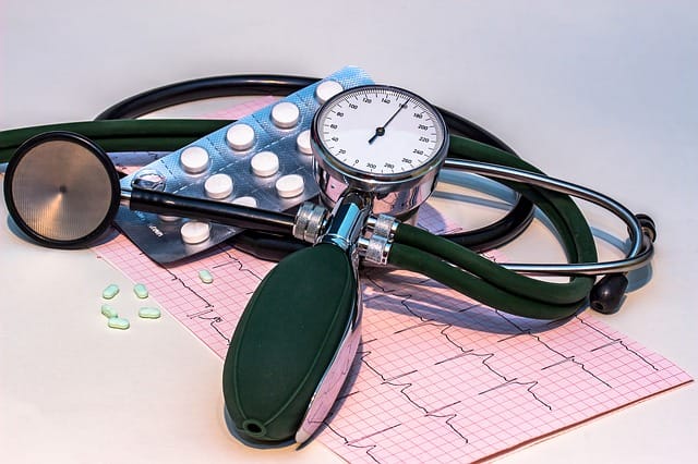 blood-pressure-monitor-1952924_640.jpg